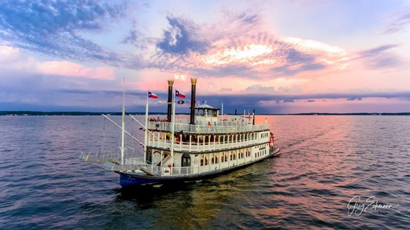 lake conroe dinner cruise